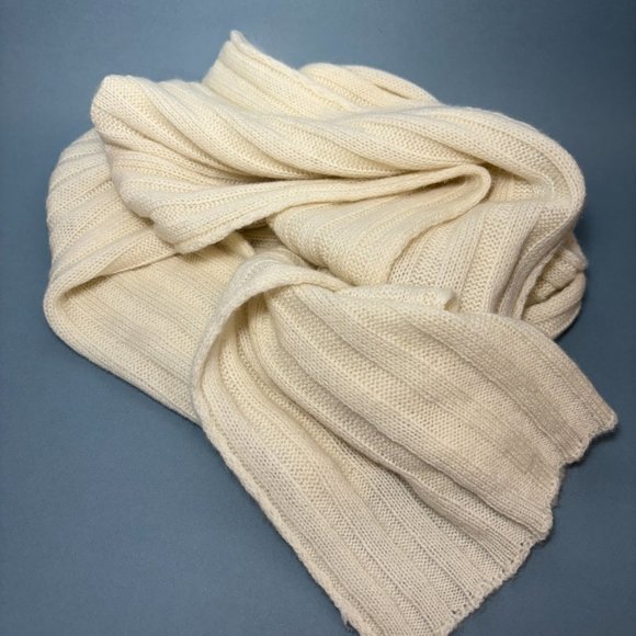 C by Bloomingdale's Soft Cozy Cashmere Cream White Knit Long Winter Scarf NWT - Picture 6 of 10